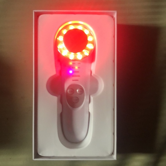 Cleansing Optical Rejuvenation Device. 7 in 1 Face Massager - Picture 9 of 9